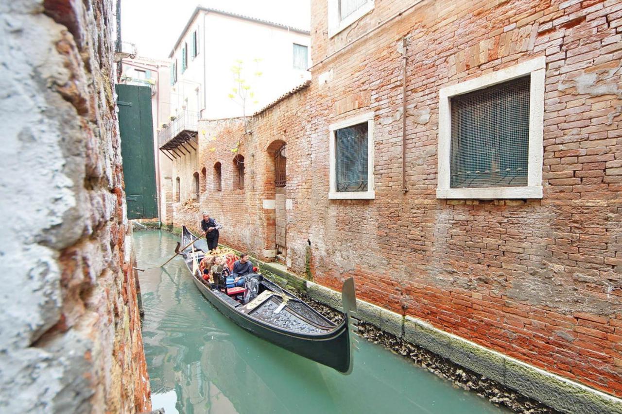 Gondola View Apartment Velence Kültér fotó